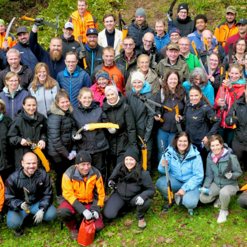 Gruppenbild mit Bankangestellen der LBBW beim CV-Einsatz