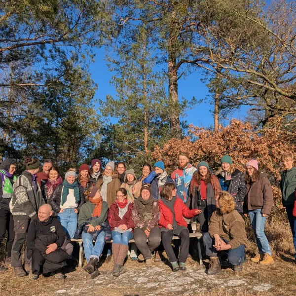 Teilnehmendenschar einer Waldschulfortbildung